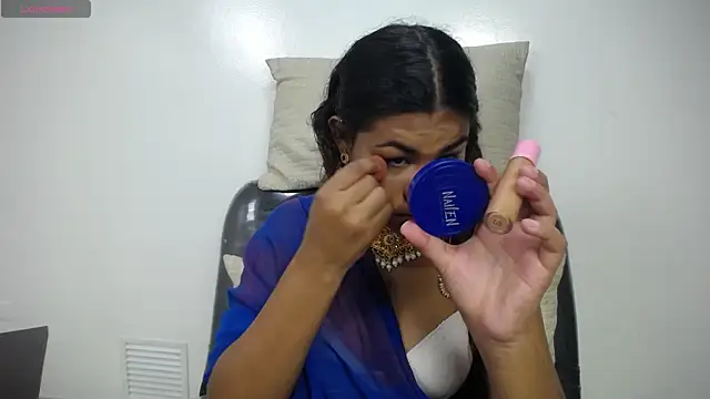 yaazhinii online show from 04-16-26, 12:39