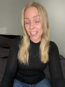 emily-becker22 online show from 03-06-26, 07:10