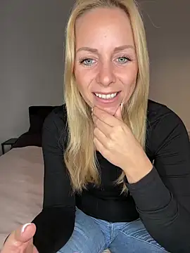 emily-becker22 online show from 04-23-26, 03:36