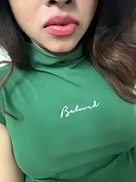 riya sharma11 online show from 02-15-26, 12:29