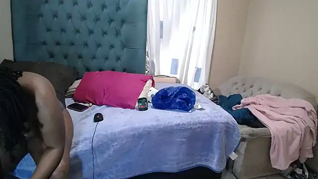 AlyssaBrown online show from 04-24-26, 10:50