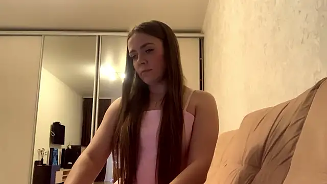 Snapshot of Sara_Marmaro chatting on 02-09-26, 04:33 Sara Marmaro online show from 02-09-26, 04:33