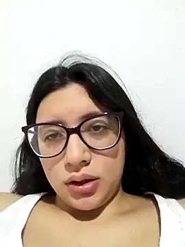 Dahlia-Rose online show from 03-10-26, 04:34