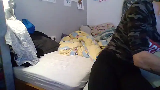 Snapshot of WildundJung chatting on 11-07-25, 03:23 WildundJung online show from 11-07-25, 03:23