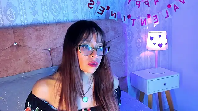 Chloe Miiler online show from 02-18-26, 01:18