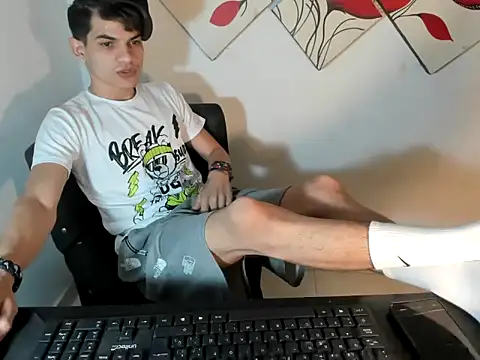 Jesshot bigcock20cm online show from 05-21-26, 05:03