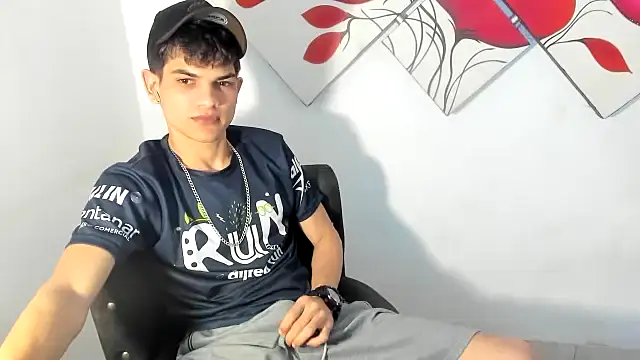 Jesshot bigcock20cm online show from 06-07-26, 04:49