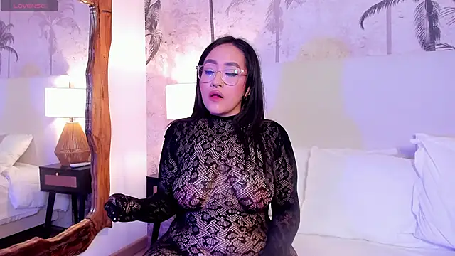 IvyStonne online show from 04-23-26, 06:32