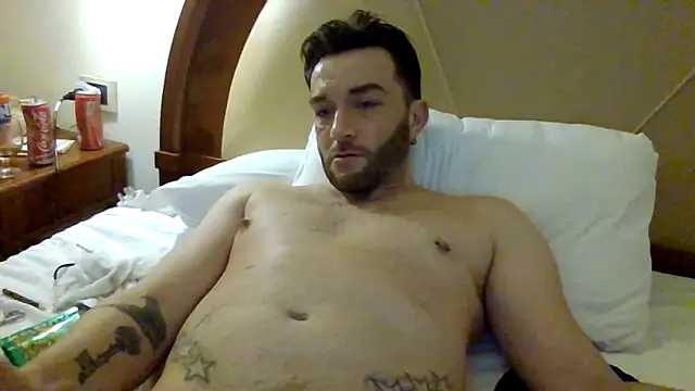Snapshot of Stboyskypemalt chatting on 06-16-26, 05:32 Stboyskypemalt online show from 06-16-26, 05:32