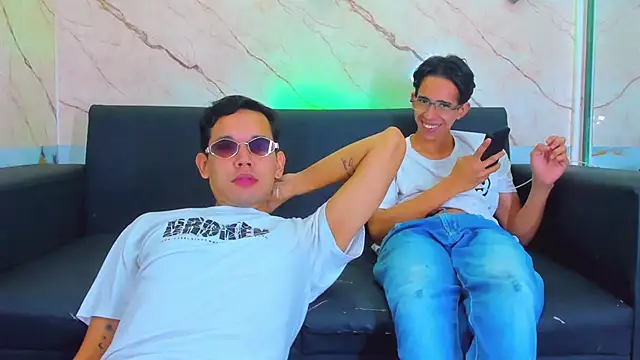 Snapshot of Wonka_1 chatting on 02-14-26, 04:31 Wonka 1 online show from 02-14-26, 04:31