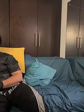 EmilyAndAndrew online show from 02-20-26, 03:58