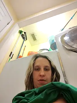 Snapshot of sexyymeli chatting on 03-31-26, 07:42 sexyymeli online show from 03-31-26, 07:42