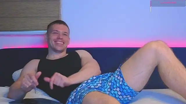 Snapshot of JulianTurner chatting on 05-21-26, 12:34 JulianTurner online show from 05-21-26, 12:34