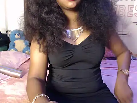 Snapshot of VixenNandhu chatting on 06-24-26, 10:20 VixenNandhu online show from 06-24-26, 10:20