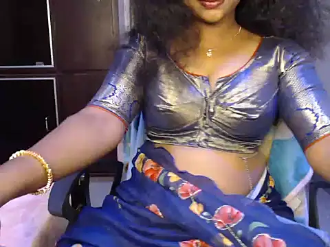 Snapshot of VixenNandhu chatting on 07-06-26, 05:15 VixenNandhu online show from 07-06-26, 05:15