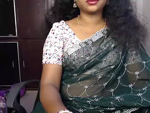 Snapshot of VixenNandhu chatting on 07-23-26, 04:38 VixenNandhu online show from 07-23-26, 04:38