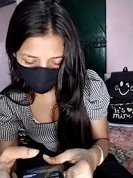 Snapshot of Naina-hott chatting on 02-27-26, 07:36 Naina-hott online show from 02-27-26, 07:36