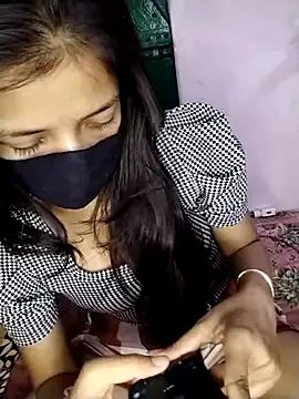 Snapshot of Naina-hott chatting on 03-19-26, 04:55 Naina-hott online show from 03-19-26, 04:55