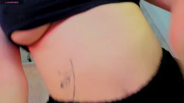 Snapshot of _Kiki_angel_ chatting on 06-15-26, 01:30 Kiki angel online show from 06-15-26, 01:30