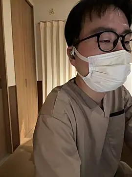 shizuku-kun211 online show from 04-21-26, 07:17