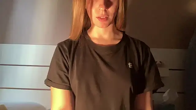 petiteetoile online show from 04-04-26, 04:15