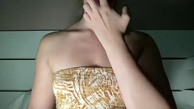 petiteetoile online show from 06-30-26, 08:37