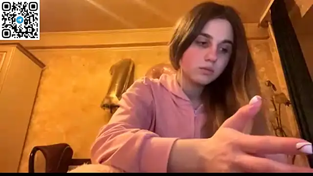 LovelySilk 63 online show from 04-11-26, 06:23