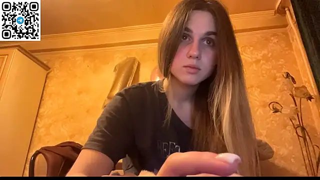 LovelySilk 63 online show from 04-22-26, 06:31