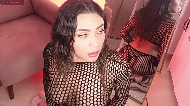 lara bombshell  online show from 04-10-26, 01:11