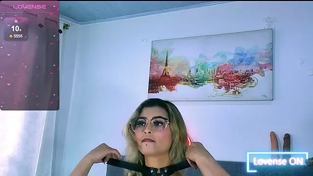 Sharlott 3 online show from 04-13-26, 12:43