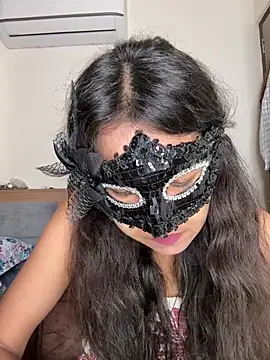 raavigirl online show from 04-21-26, 06:52