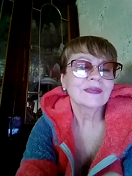 SophieBurns online show from 04-25-26, 01:41