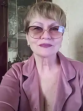 Snapshot of SophieBurns chatting on 06-13-26, 11:08 SophieBurns online show from 06-13-26, 11:08