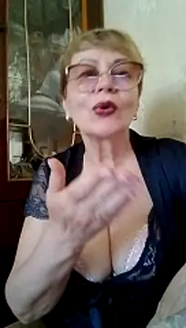 Snapshot of SophieBurns chatting on 07-03-26, 10:43 SophieBurns online show from 07-03-26, 10:43