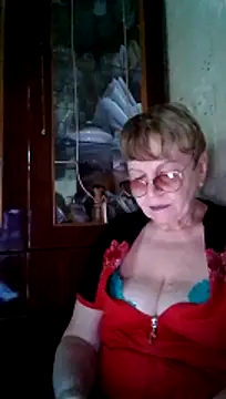 Snapshot of SophieBurns chatting on 07-24-26, 12:47 SophieBurns online show from 07-24-26, 12:47