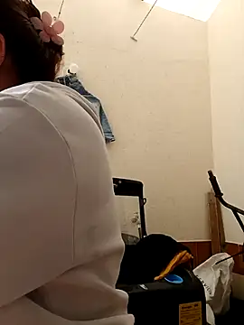 MajoArias online show from 03-11-26, 05:08