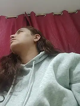 MajoArias online show from 05-03-26, 02:06