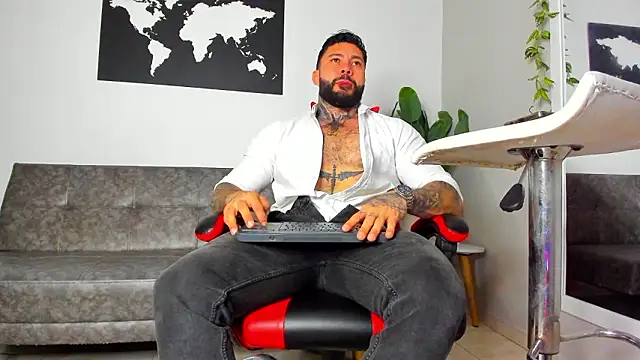 Alessrose online show from 02-11-26, 07:41