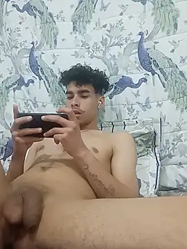 Snapshot of baby_22cm chatting on 05-12-26, 04:31 baby 22cm online show from 05-12-26, 04:31