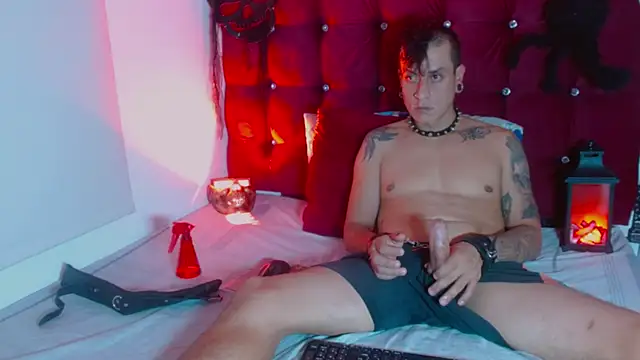 SkinnyDevil12 online show from 03-11-26, 03:45