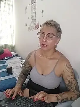 Charlotte gray  online show from 02-17-26, 09:32