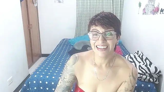 Snapshot of Charlotte_gray_ chatting on 05-16-26, 12:29 Charlotte gray online show from 05-16-26, 12:29