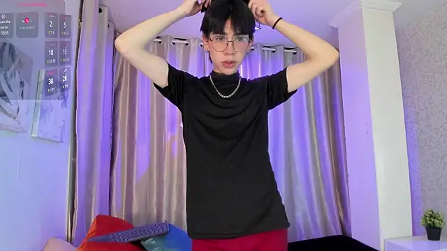 Demian Hush online show from 04-08-26, 03:06