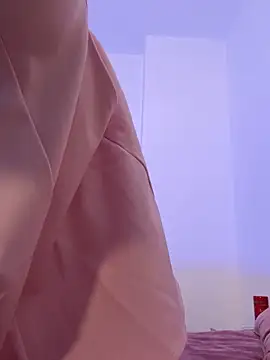 Snapshot of VivienDiamond chatting on 02-19-26, 11:45 VivienDiamond online show from 02-19-26, 11:45