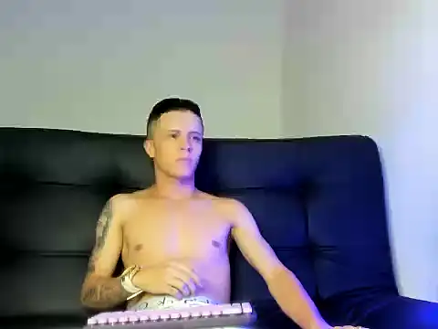 estebanr 777 online show from 06-10-26, 11:46