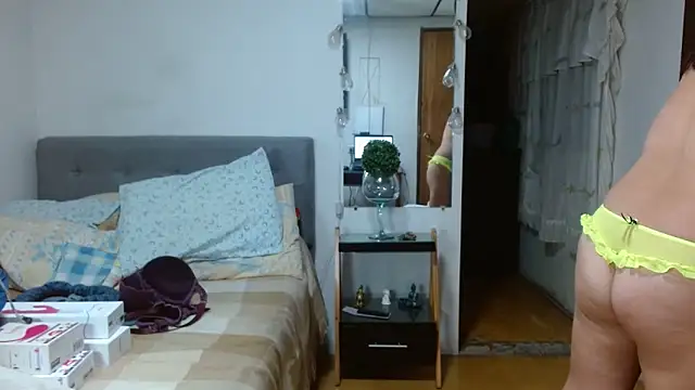 Snapshot of Karo_sexy chatting on 01-29-25, 07:36 Karo sexy online show from 01-29-25, 07:36