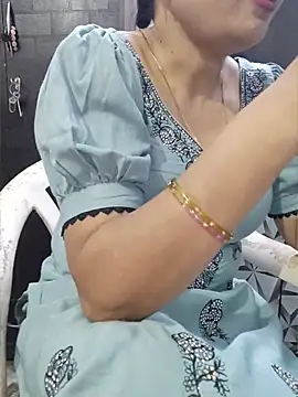 SexybeboX online show from 04-18-26, 05:44