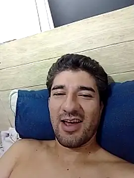 Snapshot of Camilo696903 chatting on 06-27-26, 10:26 Camilo696903 online show from 06-27-26, 10:26
