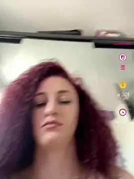 Roxyfoxyyy online show from 06-04-26, 06:19