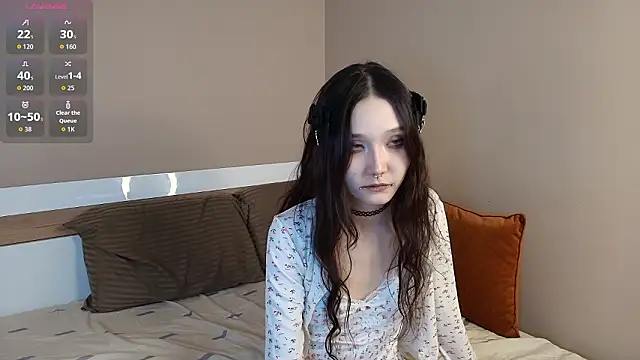 RayReina online show from 03-04-26, 05:08